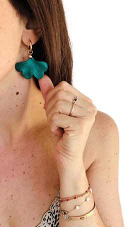 Sézane-inspired Stainless Steel Mini Hoop Earrings with Acrylic Ginkgo Leaf