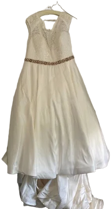Justin Alexander Ivory A-Line Wedding Dress