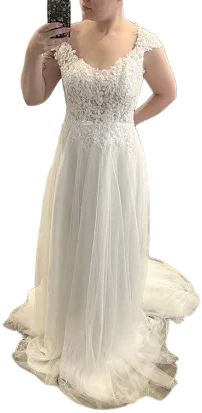Brand Justin Alexander Never Altered Wedding Dress
