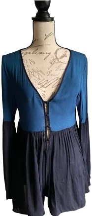 Tobi Anthropologie Women's Two Tone Long Bell Sleeve Boho Tunic Top