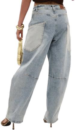 Akira Lots to Give Barrel Jeans